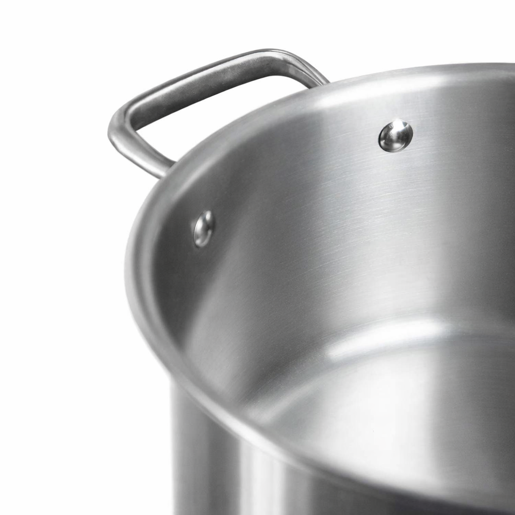 Batterie de cuisine complète Signature en titane (14 pièces)