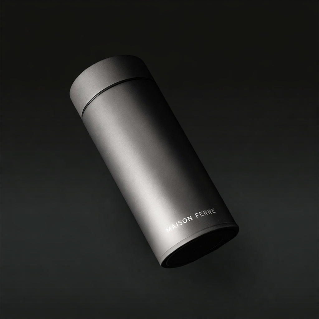 Maison Ferré® – Bouteille d'Eau 100% Titane Pur Buvez Pur. Vivez Mieux.