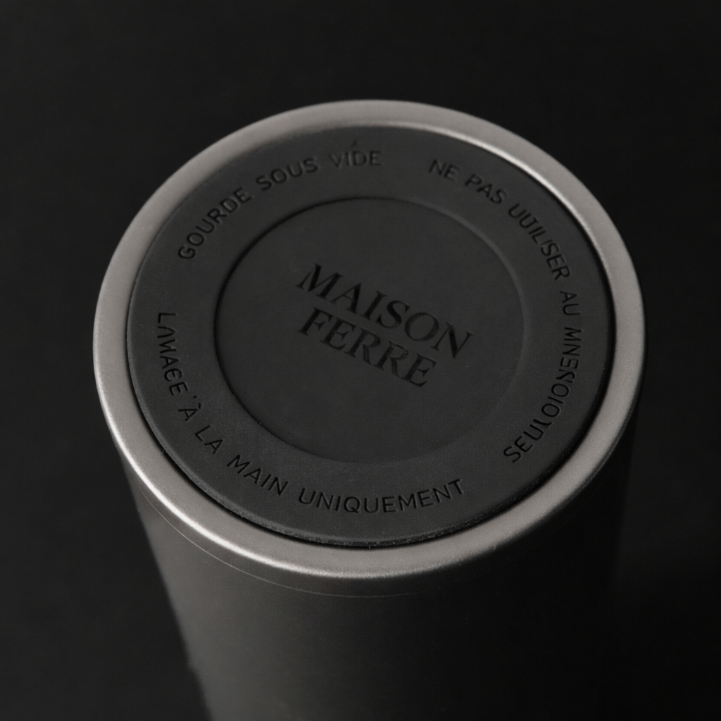Maison Ferré® – Bouteille d'Eau 100% Titane Pur Buvez Pur. Vivez Mieux.